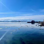 Waterfront Rorbu - By The بيت للعطل Bud