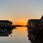 Waterfront Rorbu - By The Dom wakacyjny