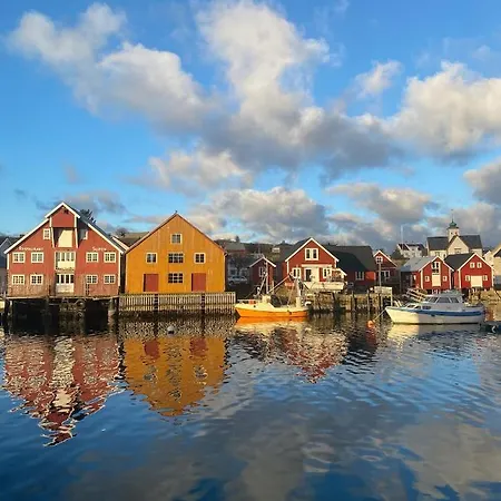 Waterfront Rorbu - By The *