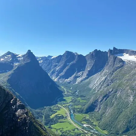 Feriehus Waterfront Rorbu - By The