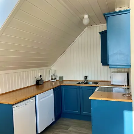 Waterfront Rorbu - By The *